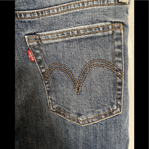 Levi’s Wedgie Jeans - Picture 2 of 6